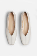Zoe Vanilla Leather Ballerinas